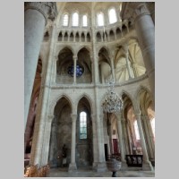Soissons, photo Pierre Poschadel, Wikipedia, south transept.jpg